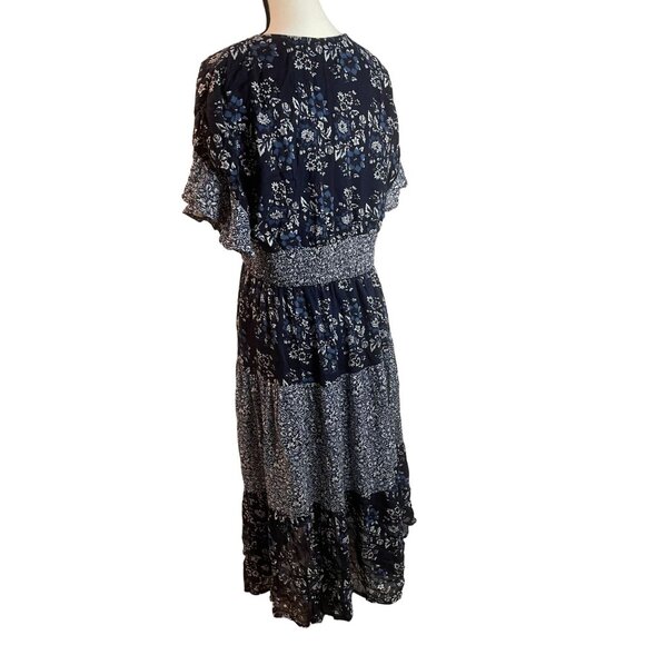 Bohemian Floral Midi Dress With Smocked Waist & Ruffled Sleeves  Size Medium - Picture 2 of 15